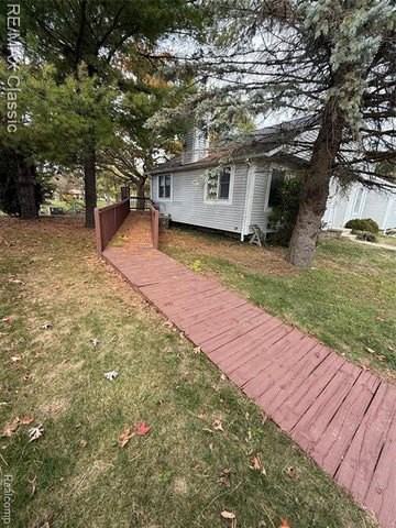 2193 N Milford Rd - Photo 3 of 14