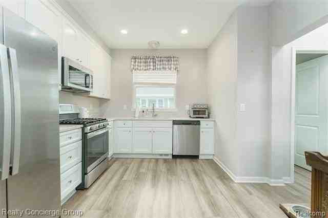 197 Sean Street - Photo 2 of 23