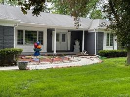 featured image of 429 Bella Vista Dr