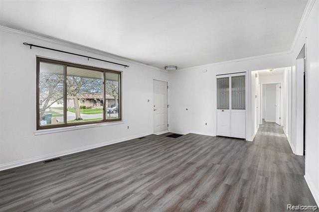 3410 Pasadena Dr - Photo 5 of 15