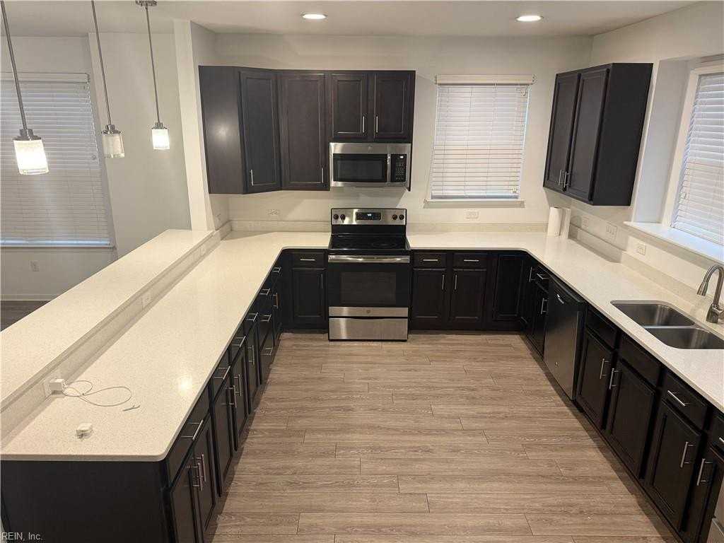 1652 Perla Dr - Photo 3 of 20