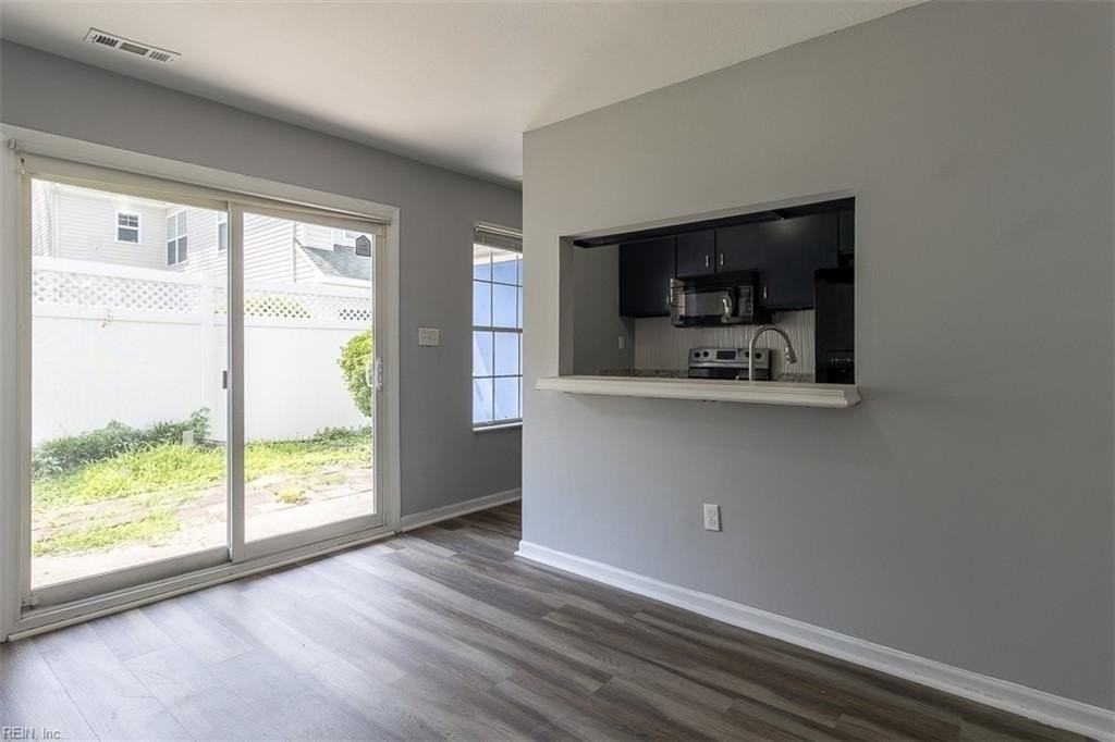 411 Sea Pointe Ct - Photo 7 of 25