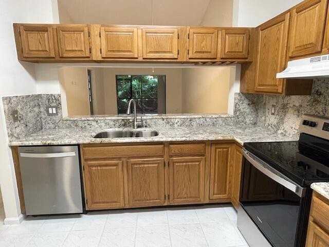 3089 Inglewood Terrace - Photo 7 of 50