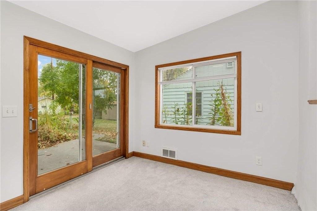 2340 Ives Lane North - Photo 6 of 17