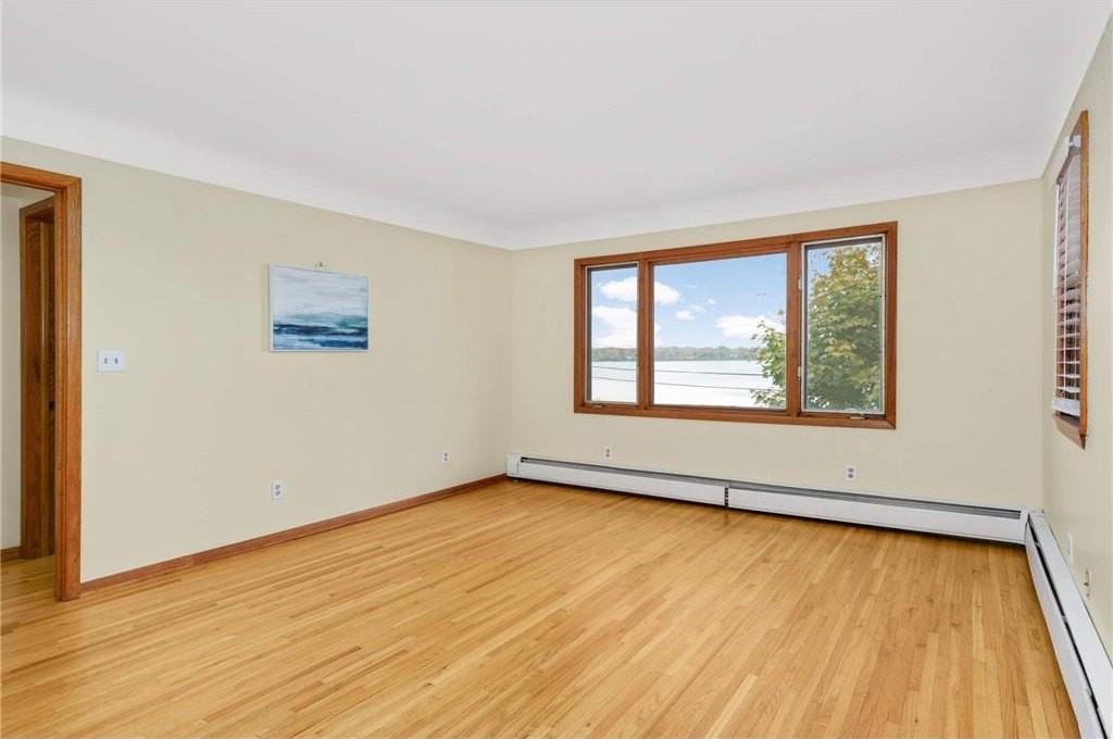 2331 W Medicine Lake Dr - Photo 5 of 33