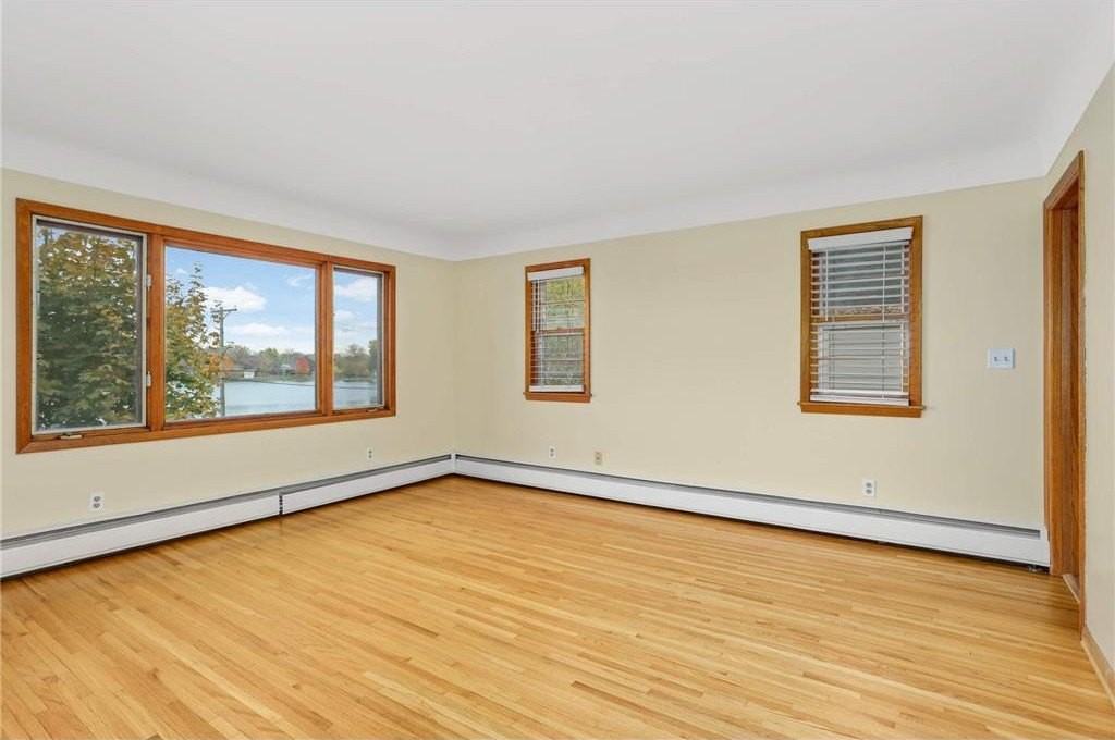 2331 W Medicine Lake Dr - Photo 6 of 33