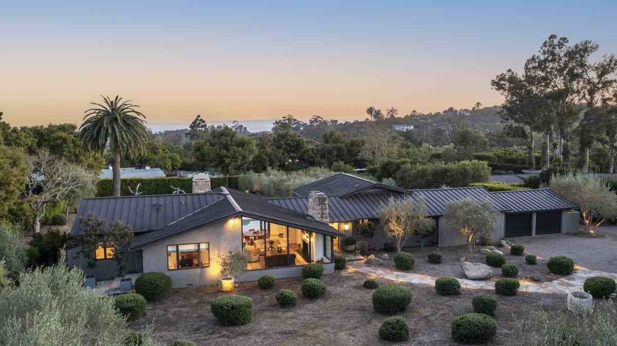 1190 Garden Ln - Photo 2 of 11