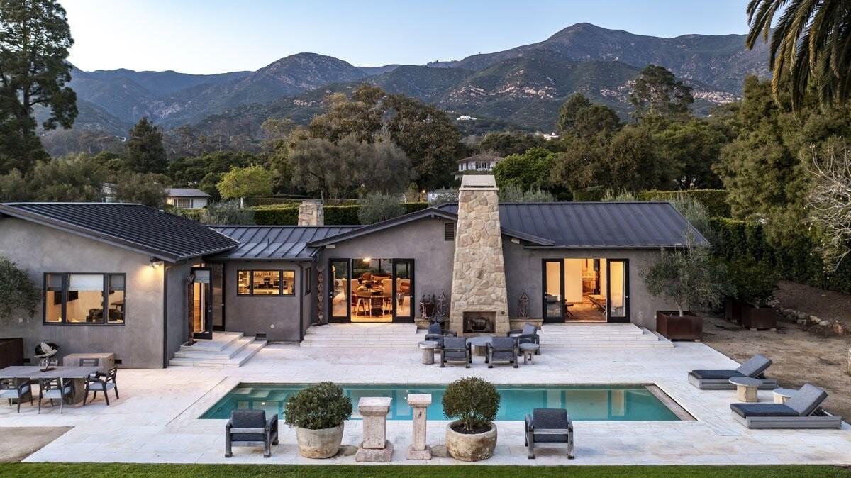 1190 Garden Ln - Photo 4 of 11