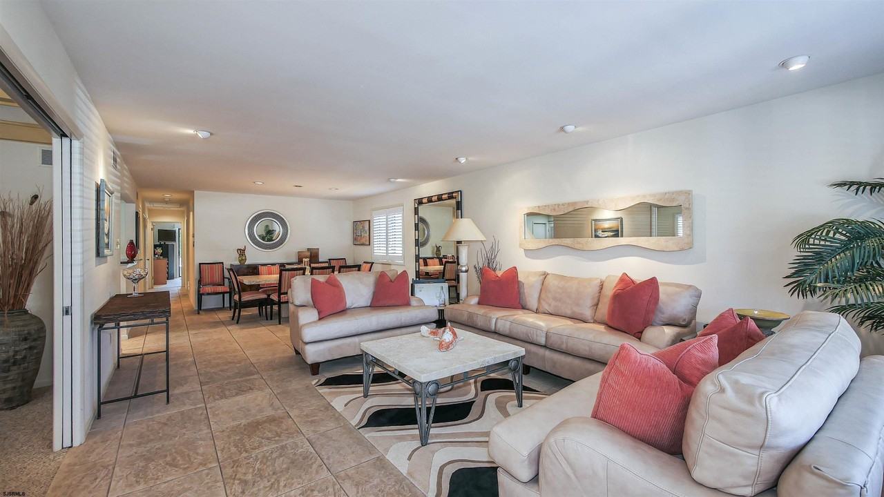 5504 Ventnor Ave - Photo 6 of 45