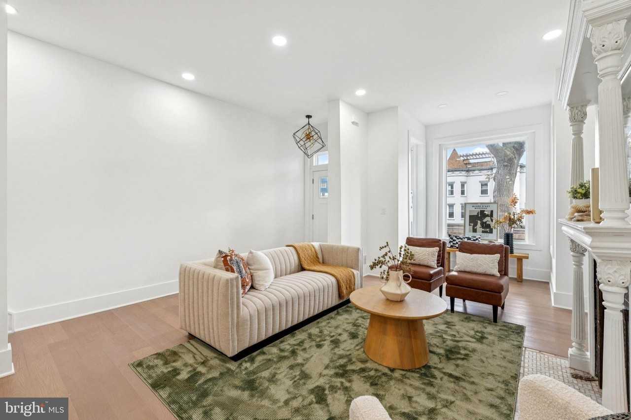 1827 N Capitol St Ne - Photo 4 of 50