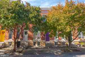 featured image of 224 N Milton Ave