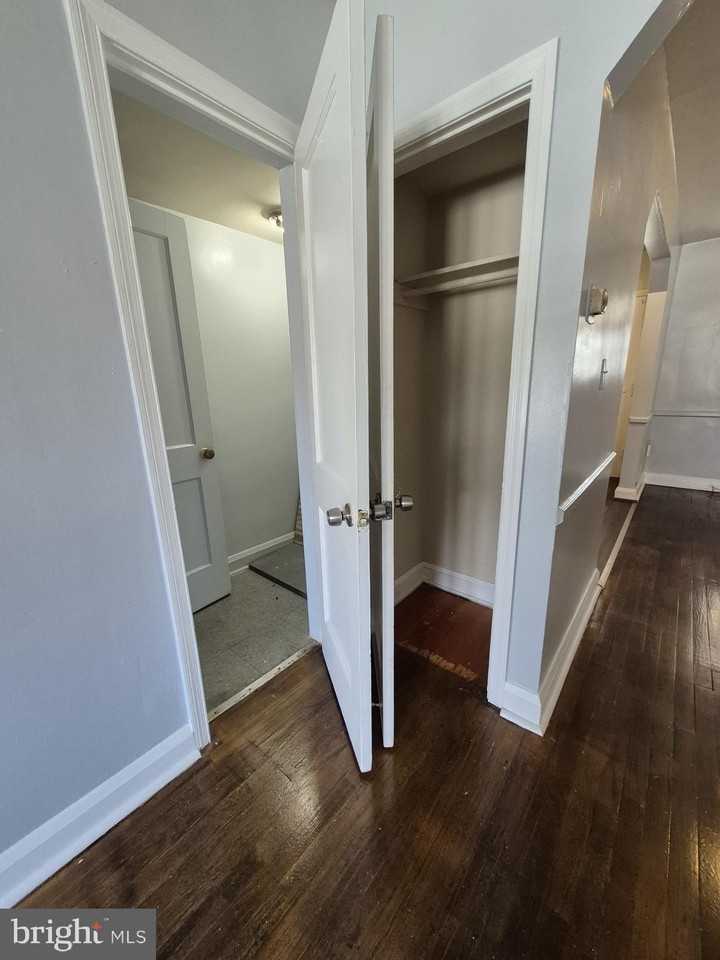 2863 Edgecombe Cir S - Photo 6 of 31