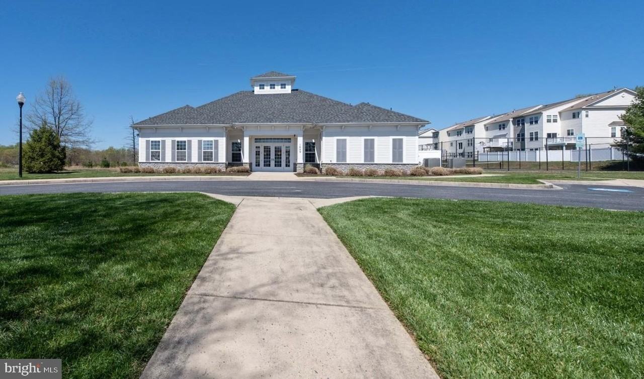 1670 Mohegan Dr Unit A #A - Photo 3 of 44