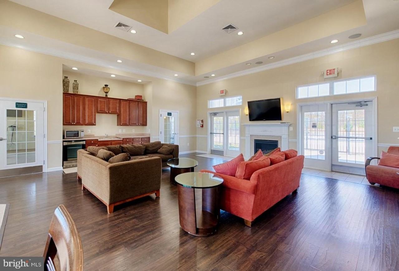 1670 Mohegan Dr Unit A #A - Photo 4 of 44