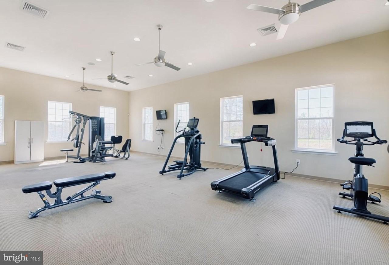 1670 Mohegan Dr Unit A #A - Photo 5 of 44