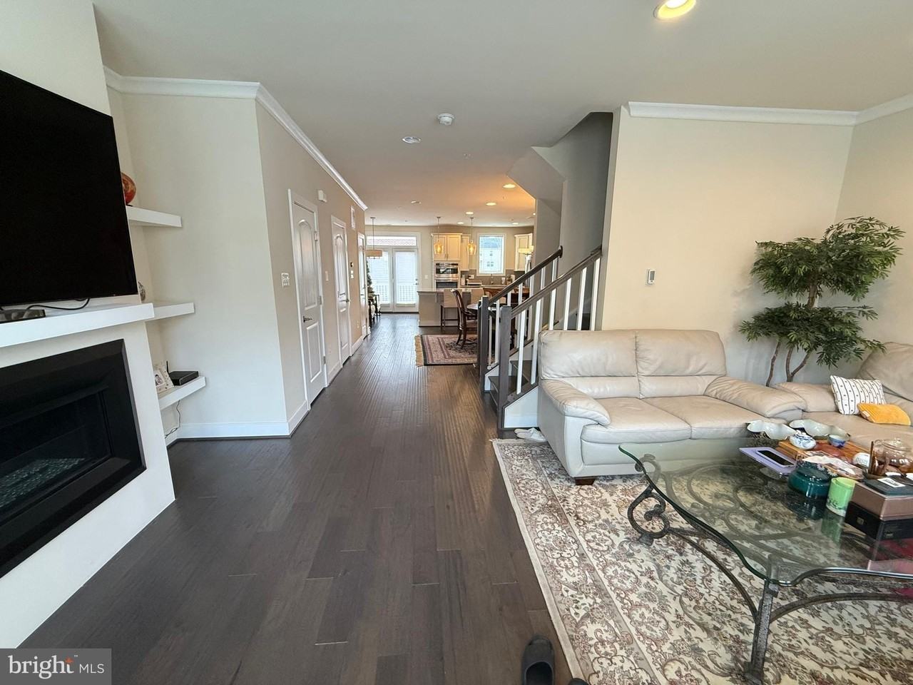 321 Hendrix Ave - Photo 3 of 32