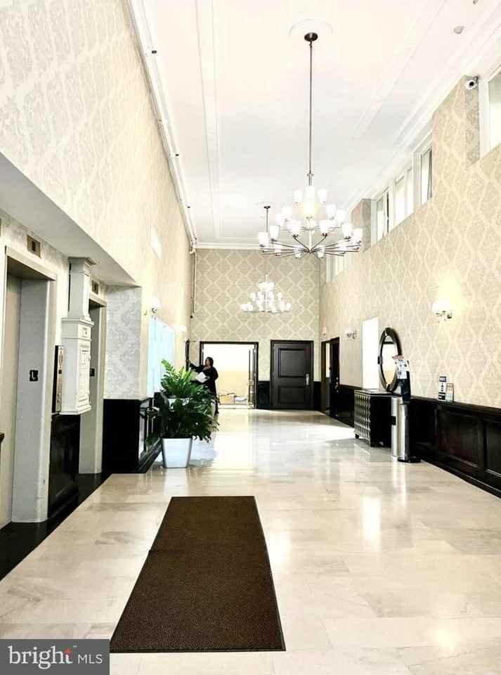 1324 Locust Street #1017 - Photo 3 of 13