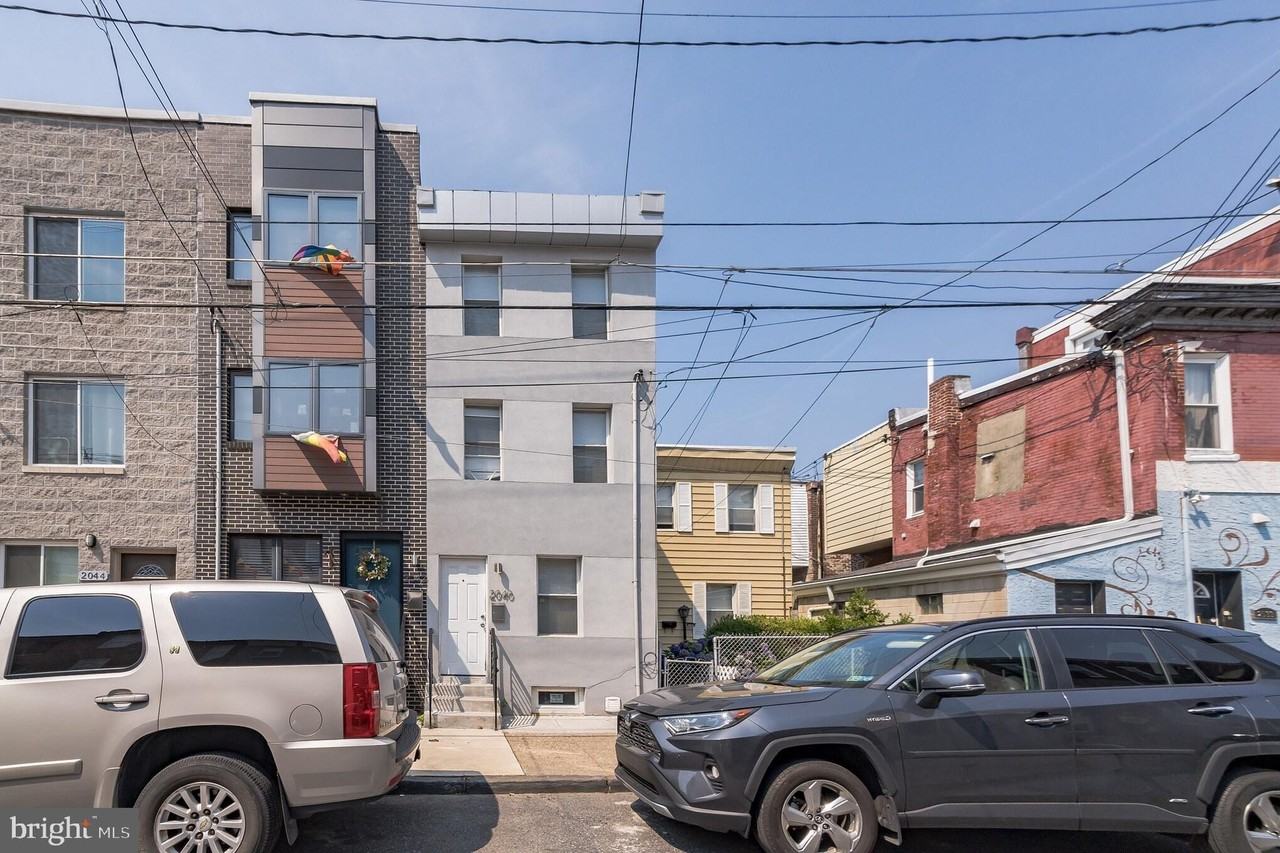 2040 East Sergeant Street - Photo 2 of 30