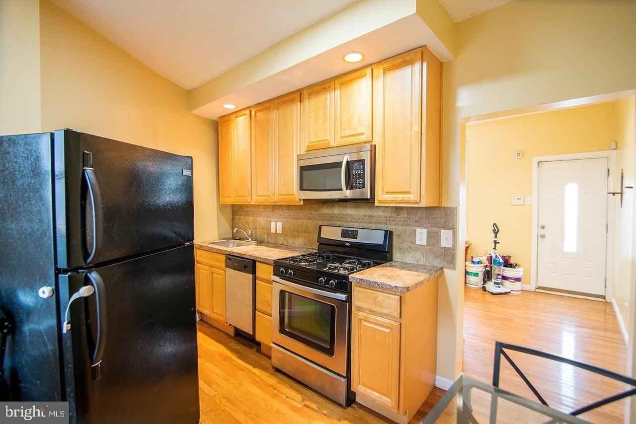 2500 East Oakdale Street - Photo 3 of 10