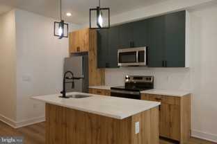 1224 W Silver St Unit 1 #1 - Photo 1 of 1