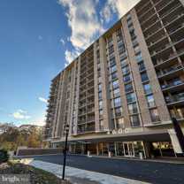 4600 S Four Mile Run Dr Apt 920 #920 - Photo 1 of 1