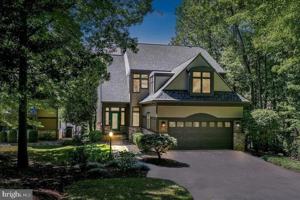 featured image of 1460 Waterfront Rd