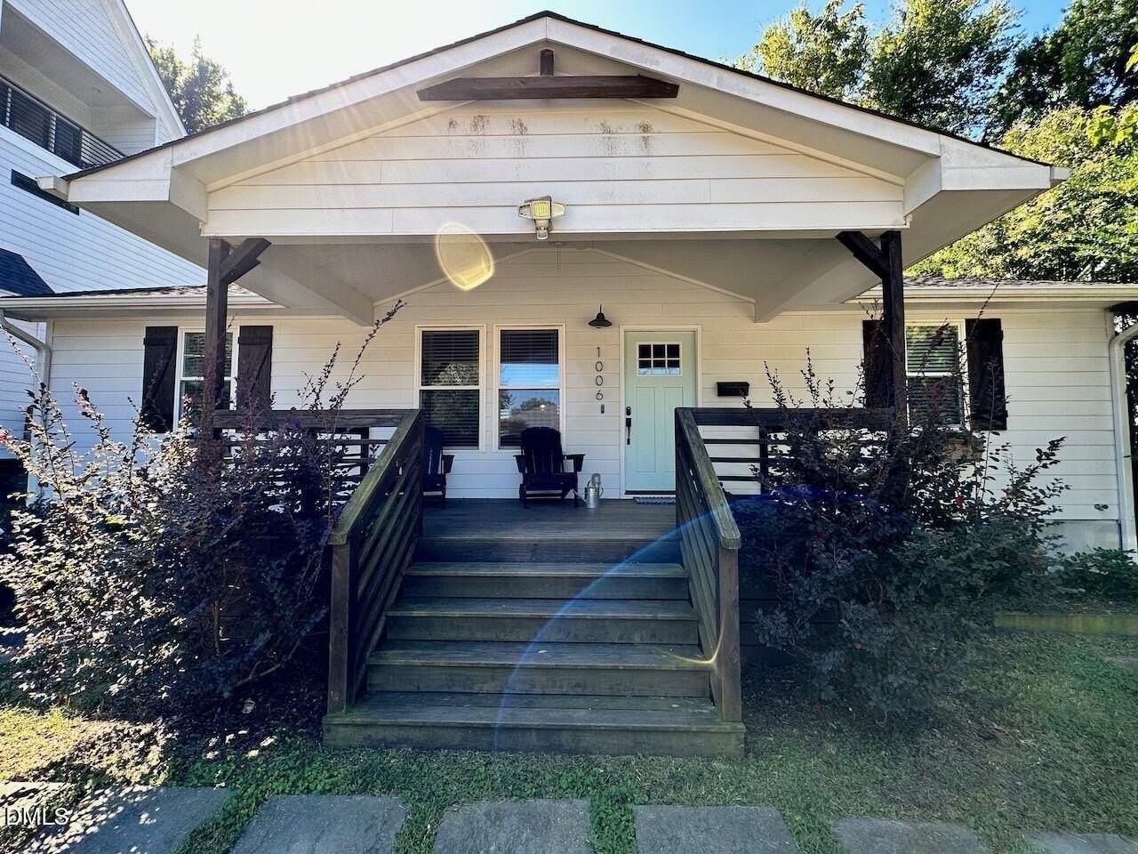 1006 East Martin Street - Photo 2 of 22