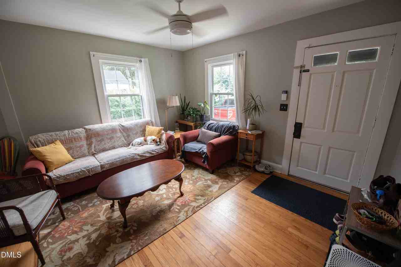 119 S Pettigrew St - Photo 5 of 20