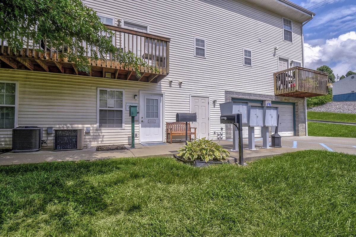 Greene Glen - Photo 5 of 24