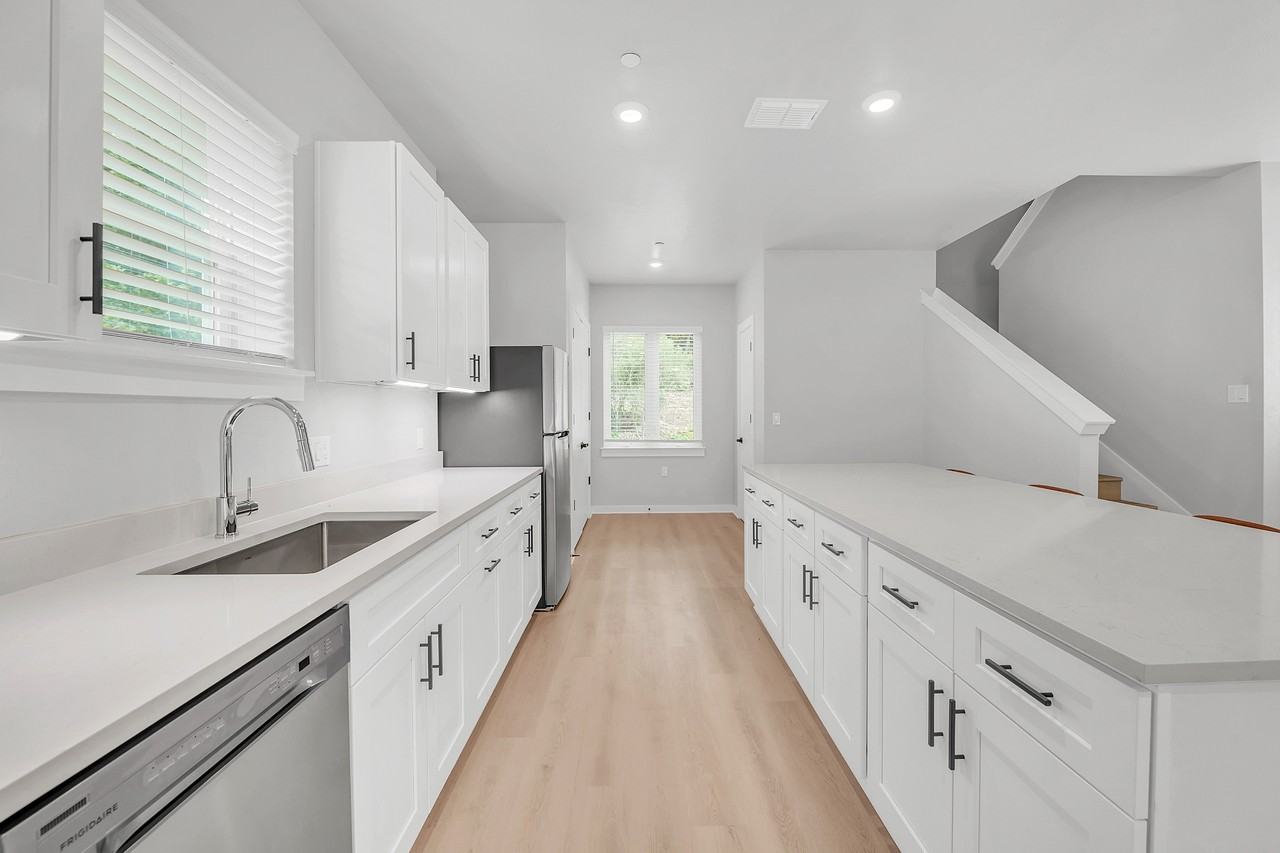 The Townhomes at The Timbers - Photo 6 of 19