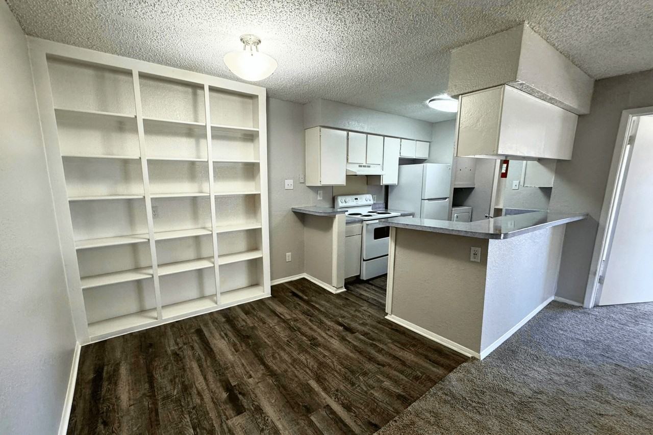 Santa Fe Apartments - Photo 2 of 29