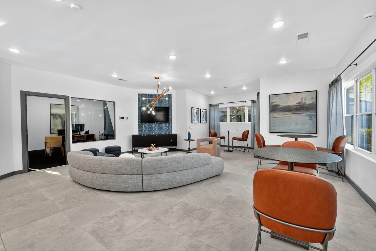 The Tatum Apartments - Photo 3 of 16