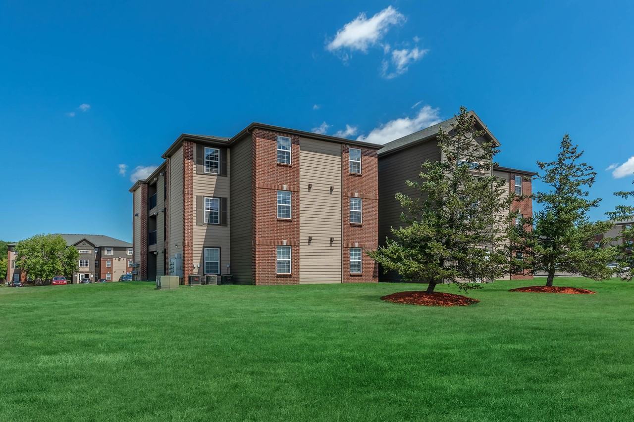 College Towne Apartments - Photo 4 of 50