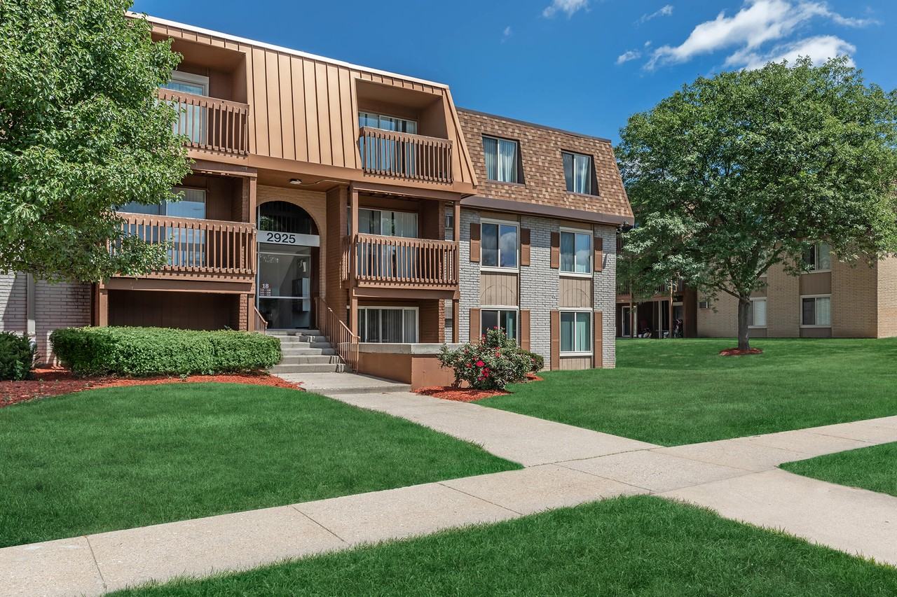 Towne Square Apartments and Townhomes - Photo 3 of 50