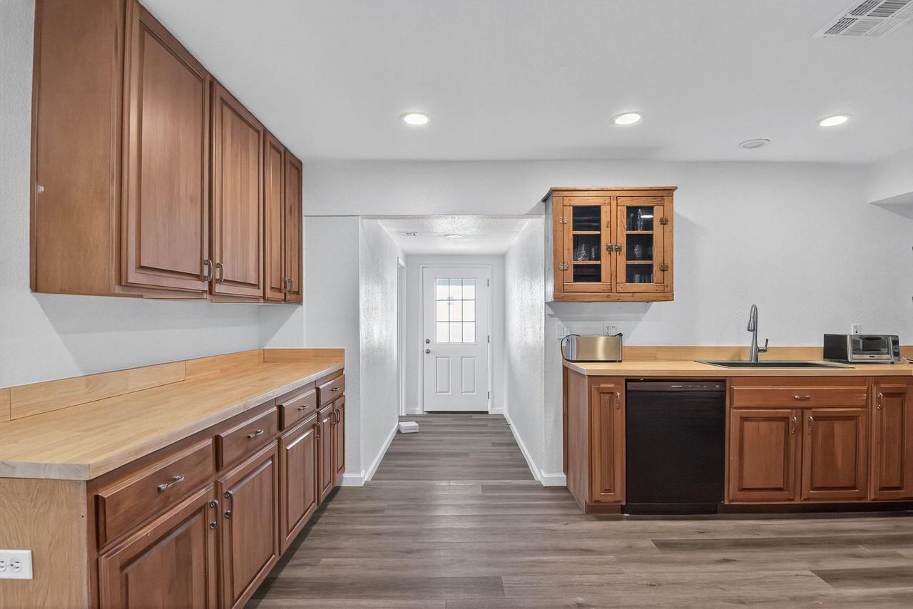 West Villa Theresa Drive - Photo 2 of 9