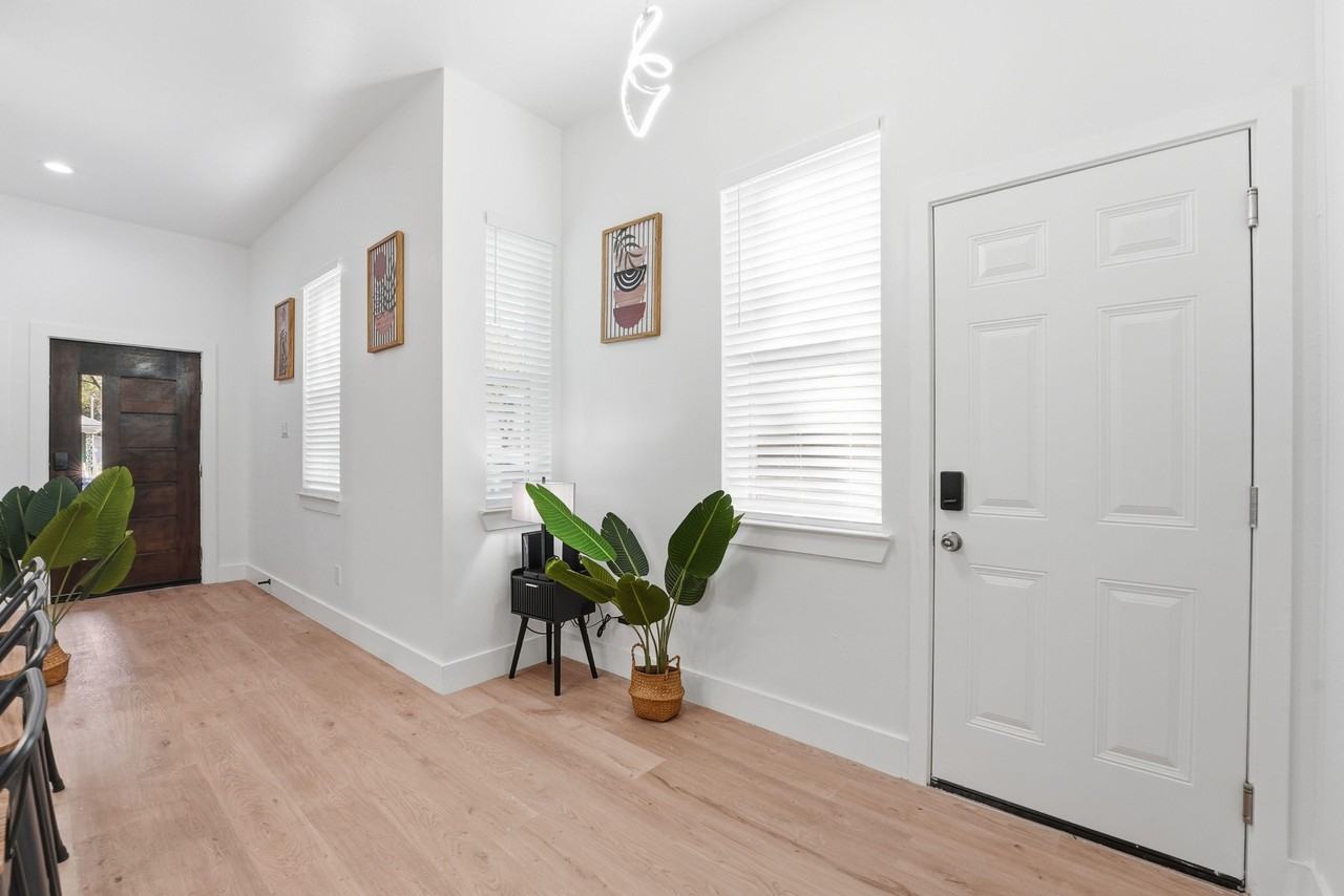 Harding Street - Photo 2 of 23