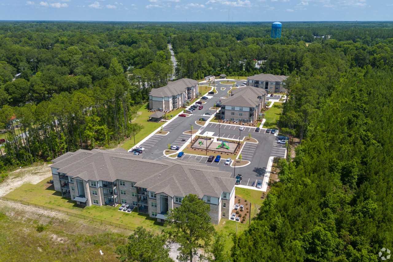 Arbours at Kingsland - Photo 3 of 15