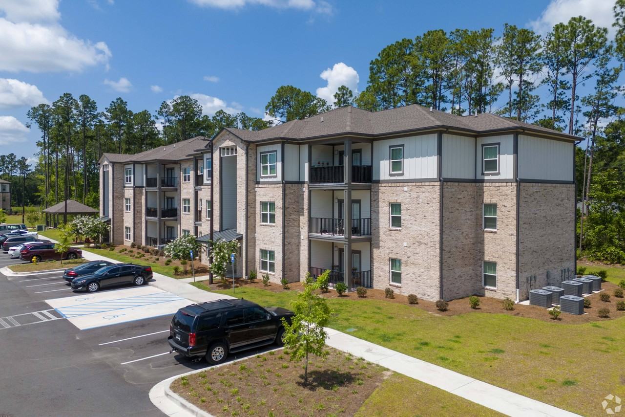 Arbours at Kingsland - Photo 6 of 15