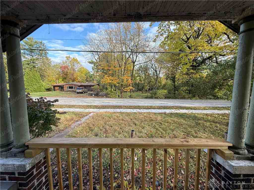 321 Fairfield Pike - Photo 3 of 30