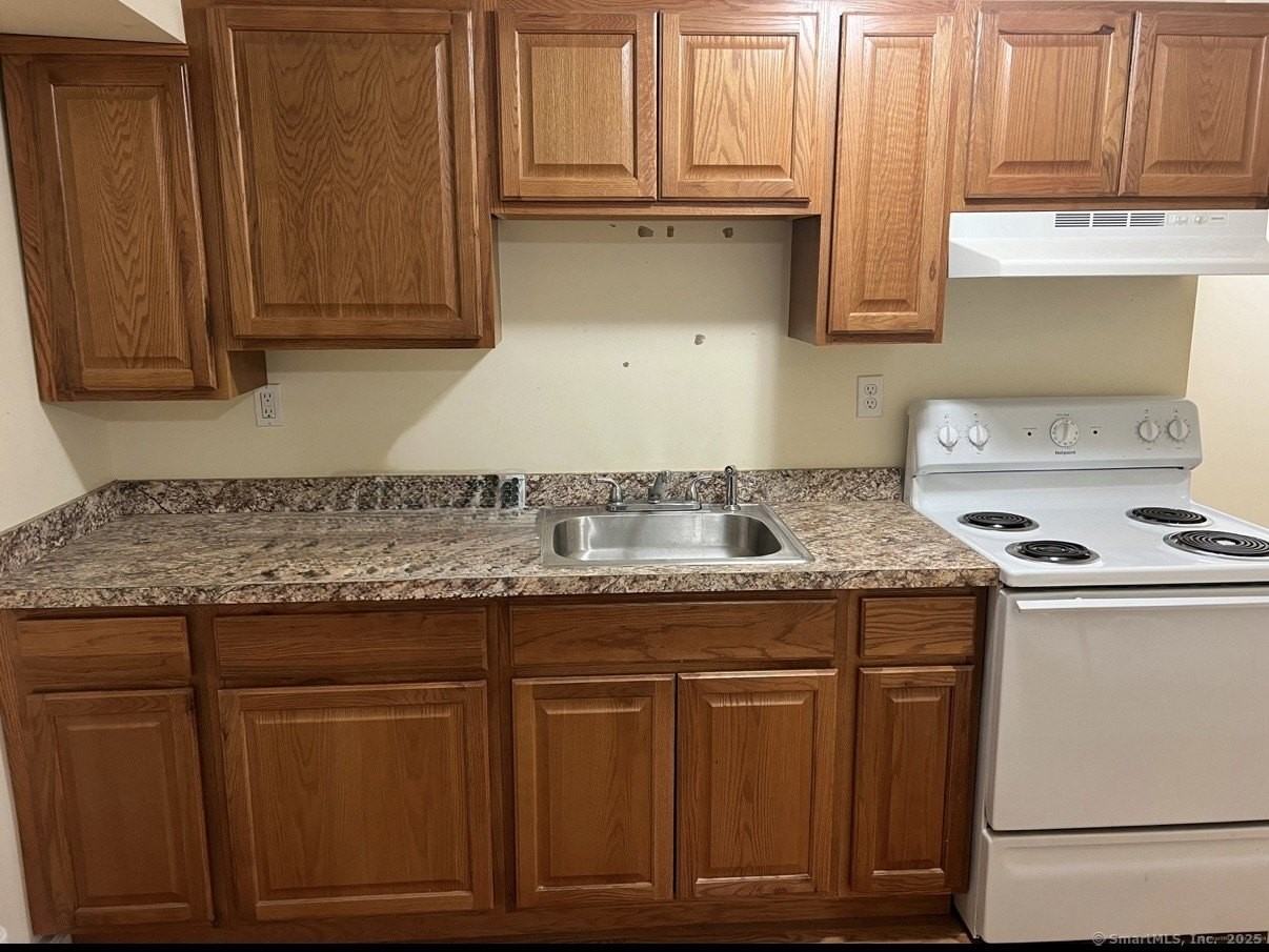 539 Howe Avenue - Photo 4 of 10