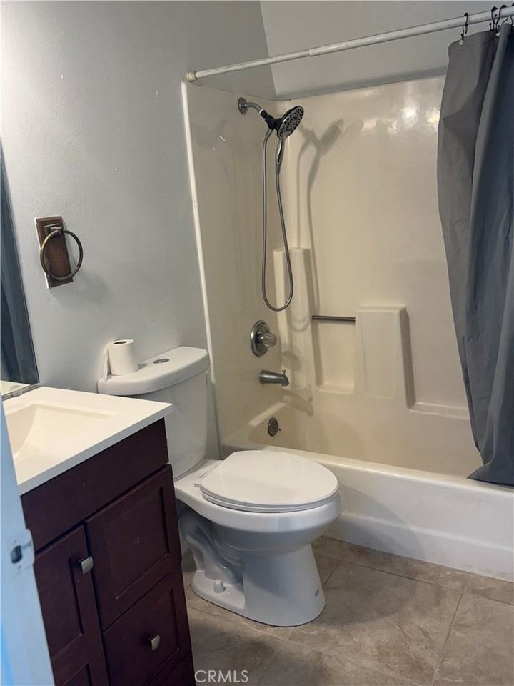 10495 Bluff St - Photo 6 of 9