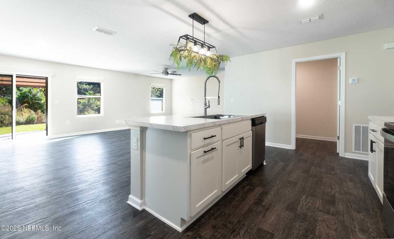 11476 Sheepshead Ln - Photo 7 of 30