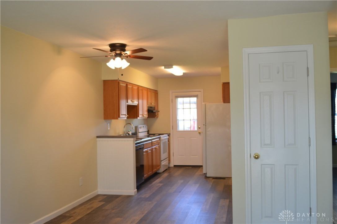 8496 Woodgrove Dr - Photo 4 of 20