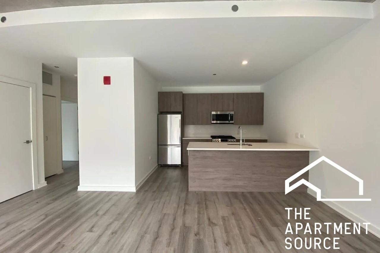 1118 W Patterson Ave #302 - Photo 2 of 18