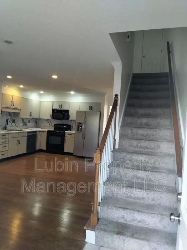 72 N Mclean Blvd - Photo 6 of 11