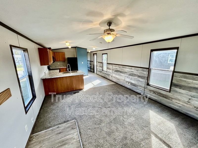 16279 County Road 3594 - Photo 2 of 11