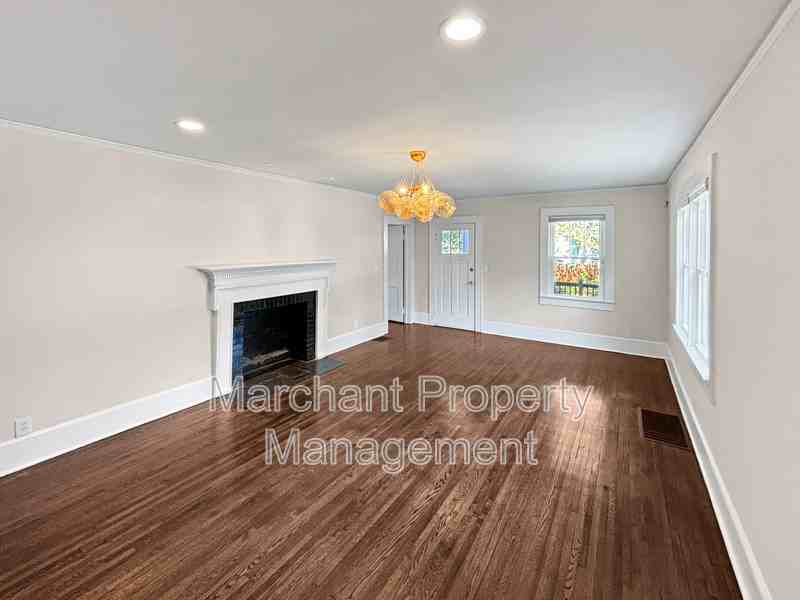 312 Briarcliff Drive - Photo 4 of 33