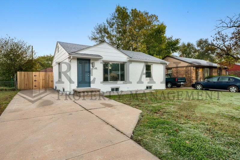 2548 N Somerset Ave - Photo 2 of 24