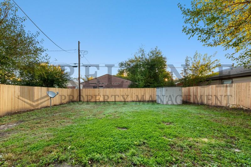 2548 N Somerset Ave - Photo 3 of 24