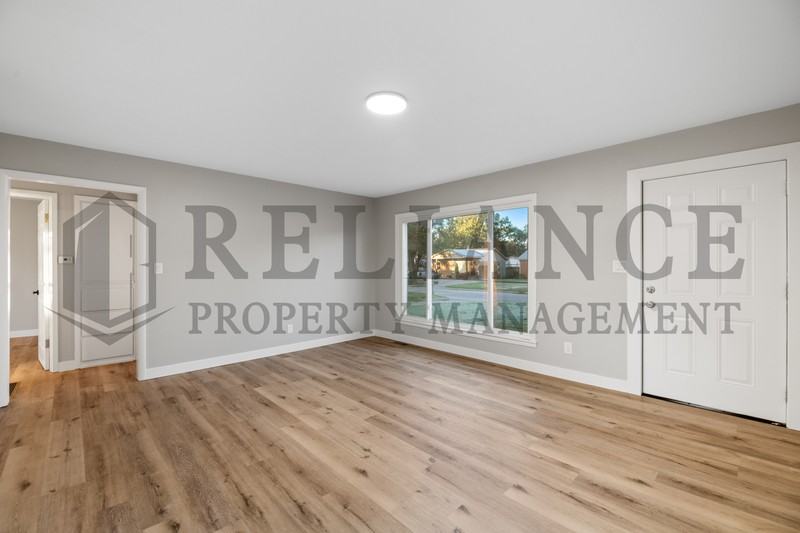 2548 N Somerset Ave - Photo 6 of 24